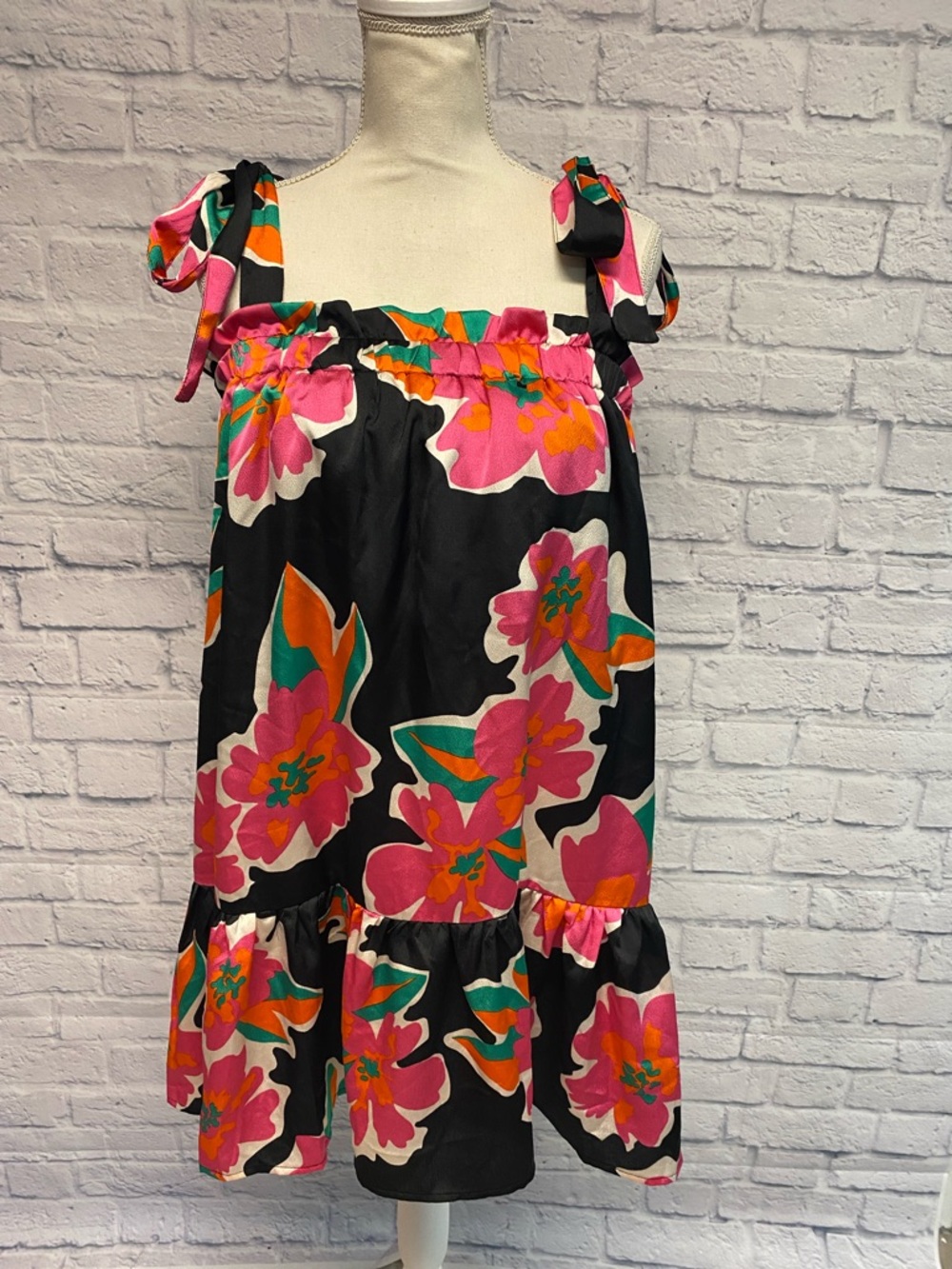 eesome Mini Dress with Pink & Orange Floral Print Size Medium